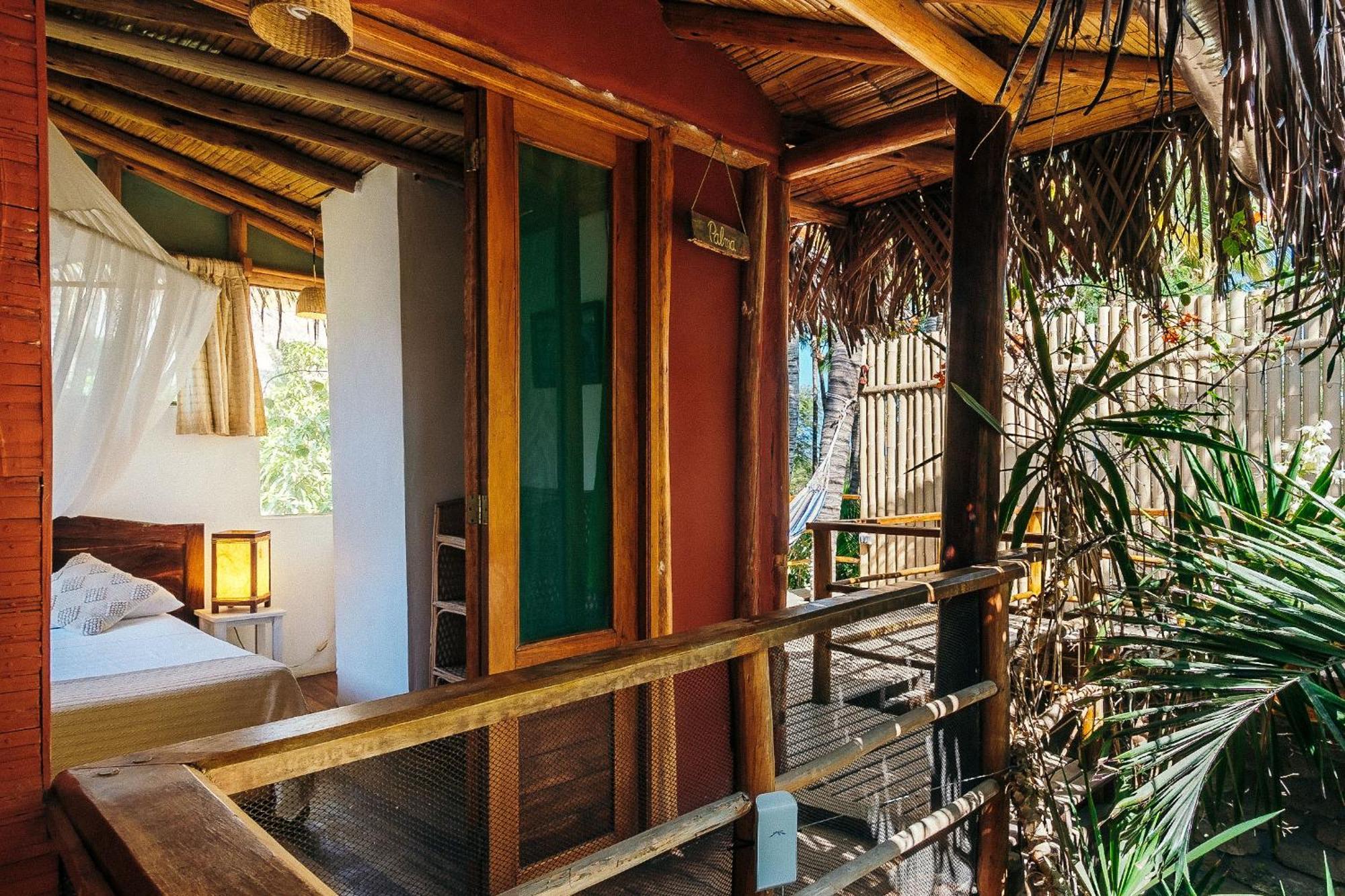 La Maison Eco House & Yoga Mancora Exterior photo