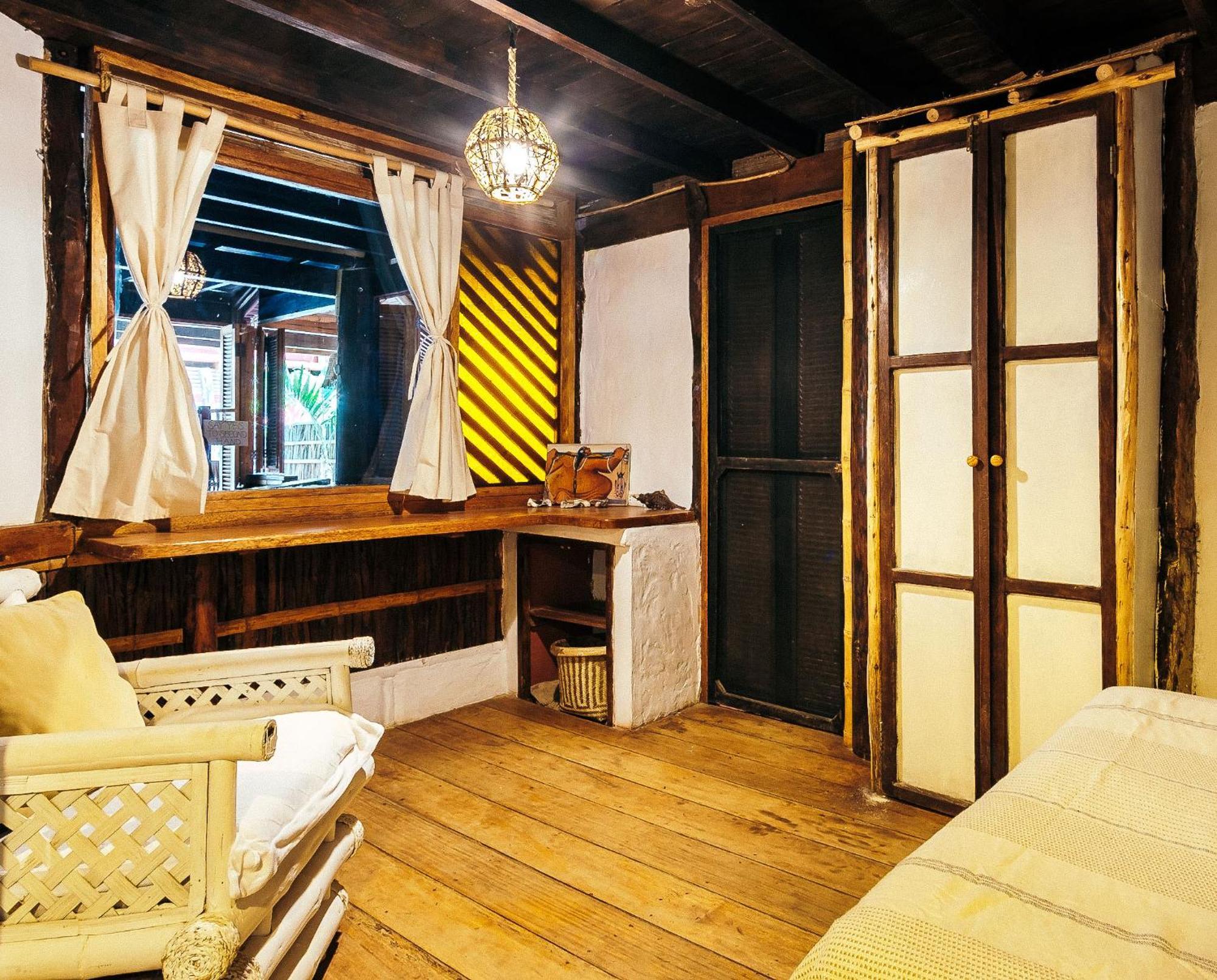 La Maison Eco House & Yoga Mancora Exterior photo